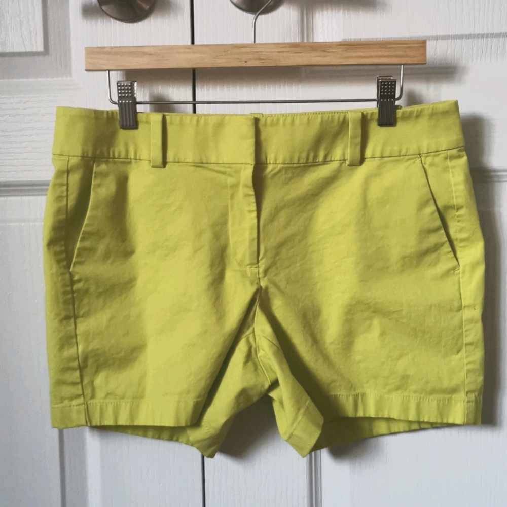 ANN TAYLOR CITY SHORT GREEN